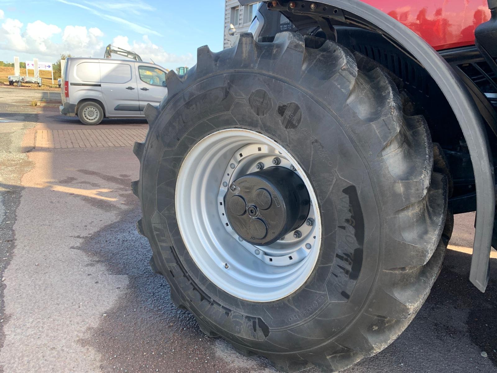 Traktor типа Case IH OPTUM CVX 270 AFS CONNECT, Gebrauchtmaschine в CINTHEAUX (Фотография 11)