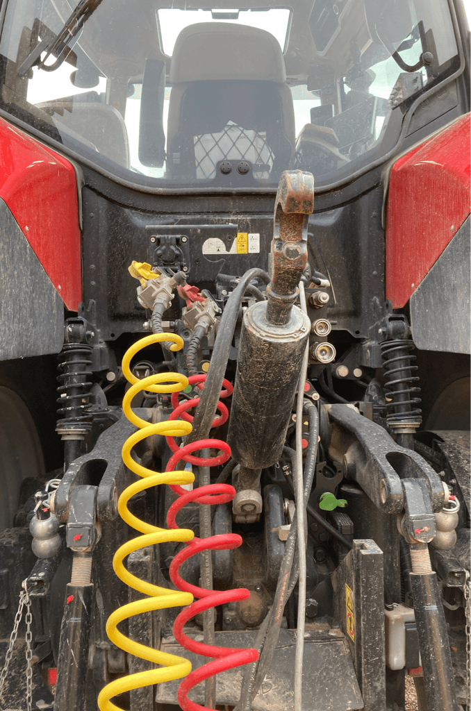 Traktor типа Case IH OPTUM CVX 270 AFS CONNECT, Gebrauchtmaschine в CINTHEAUX (Фотография 4)