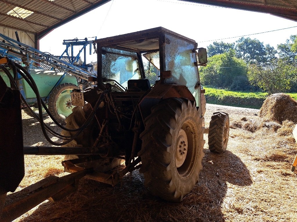 Traktor Türe ait Case IH PJ, Gebrauchtmaschine içinde COGNAC LA FORET (resim 2)