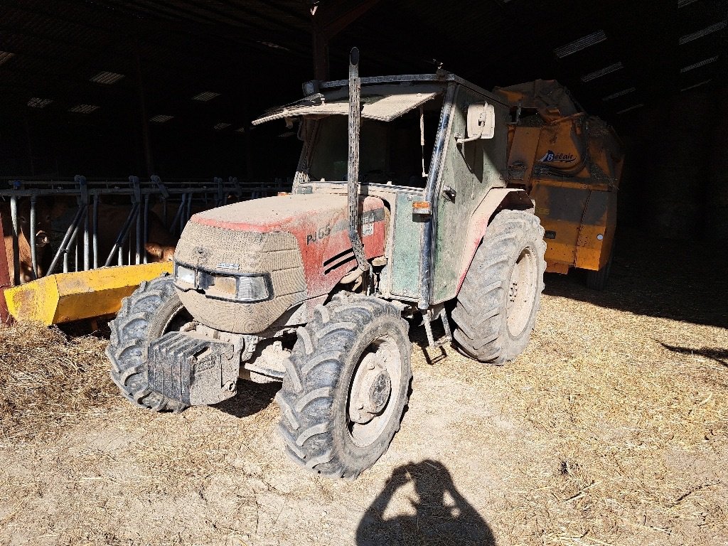 Traktor Türe ait Case IH PJ, Gebrauchtmaschine içinde COGNAC LA FORET (resim 1)