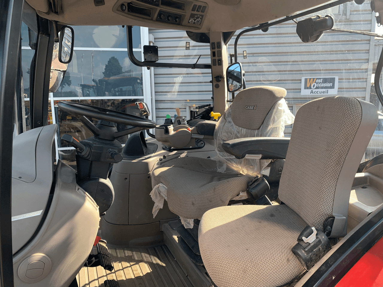 Traktor от тип Case IH PUMA 140 X, Gebrauchtmaschine в CINTHEAUX (Снимка 8)