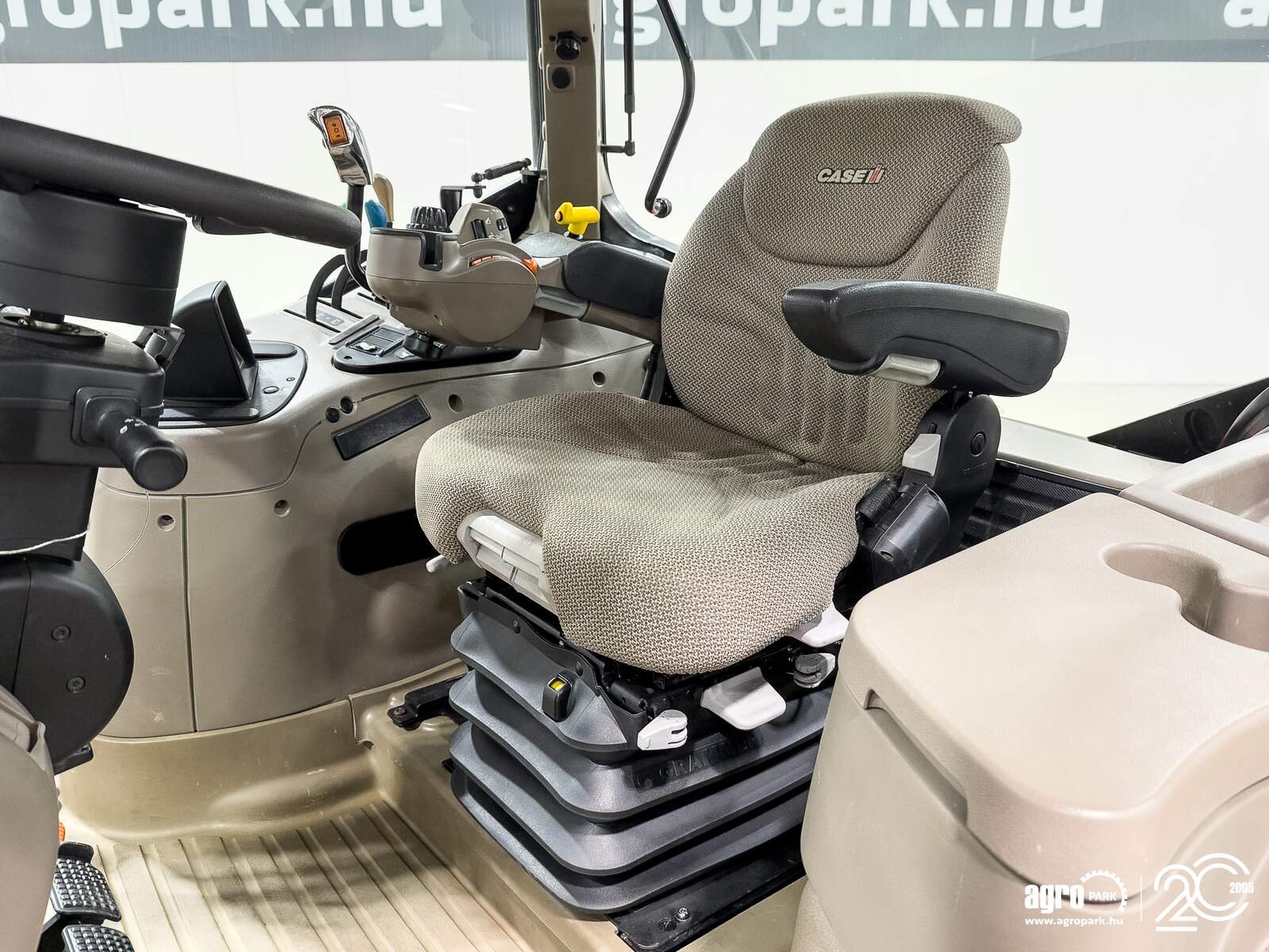 Traktor des Typs Case IH Puma 165 19/6 Powershift 50 km/h, front axle susp., cab susp., full RTK, Michelin tires, Gebrauchtmaschine in Csengele (Bild 11)