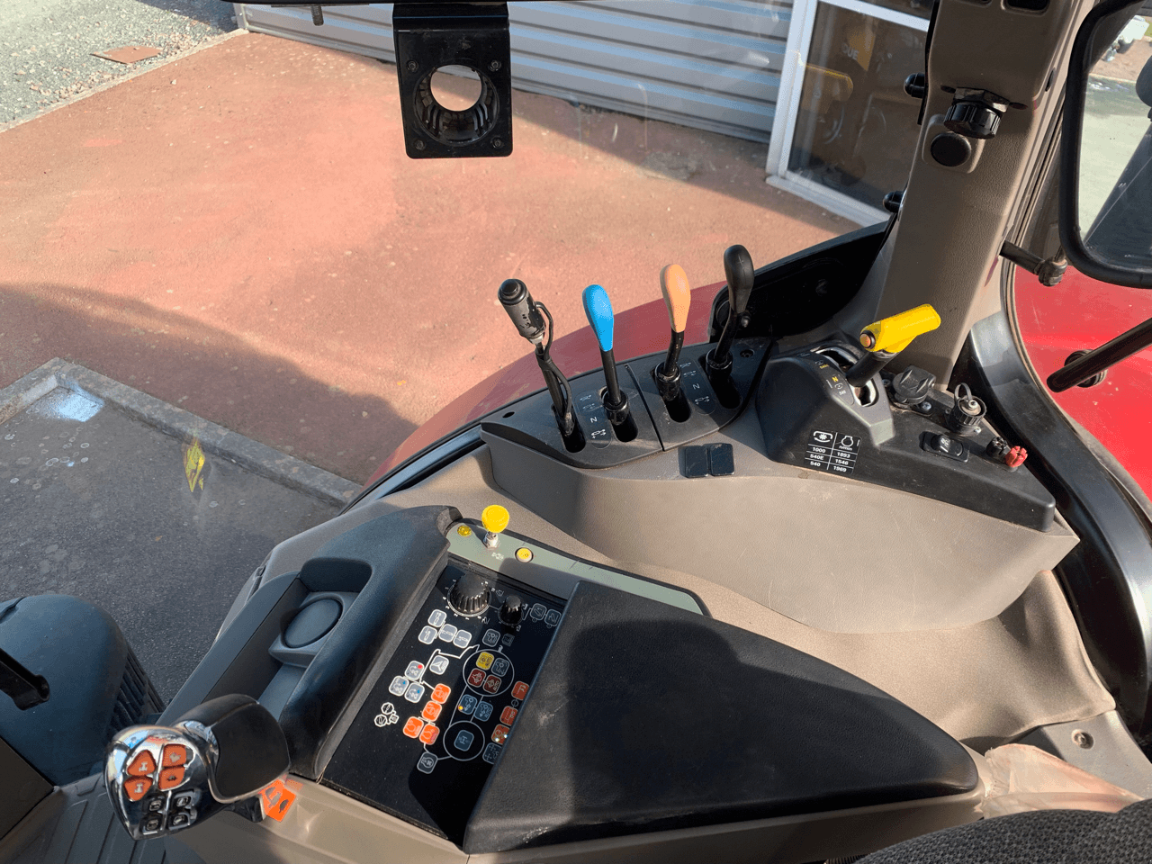 Traktor van het type Case IH PUMA 165 MULTICONTROLLER, Gebrauchtmaschine in CINTHEAUX (Foto 7)