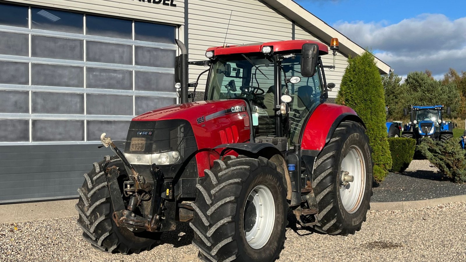 Traktor Türe ait Case IH PUMA 185 CVX Med frontlift RED Model, Gebrauchtmaschine içinde Lintrup (resim 2)