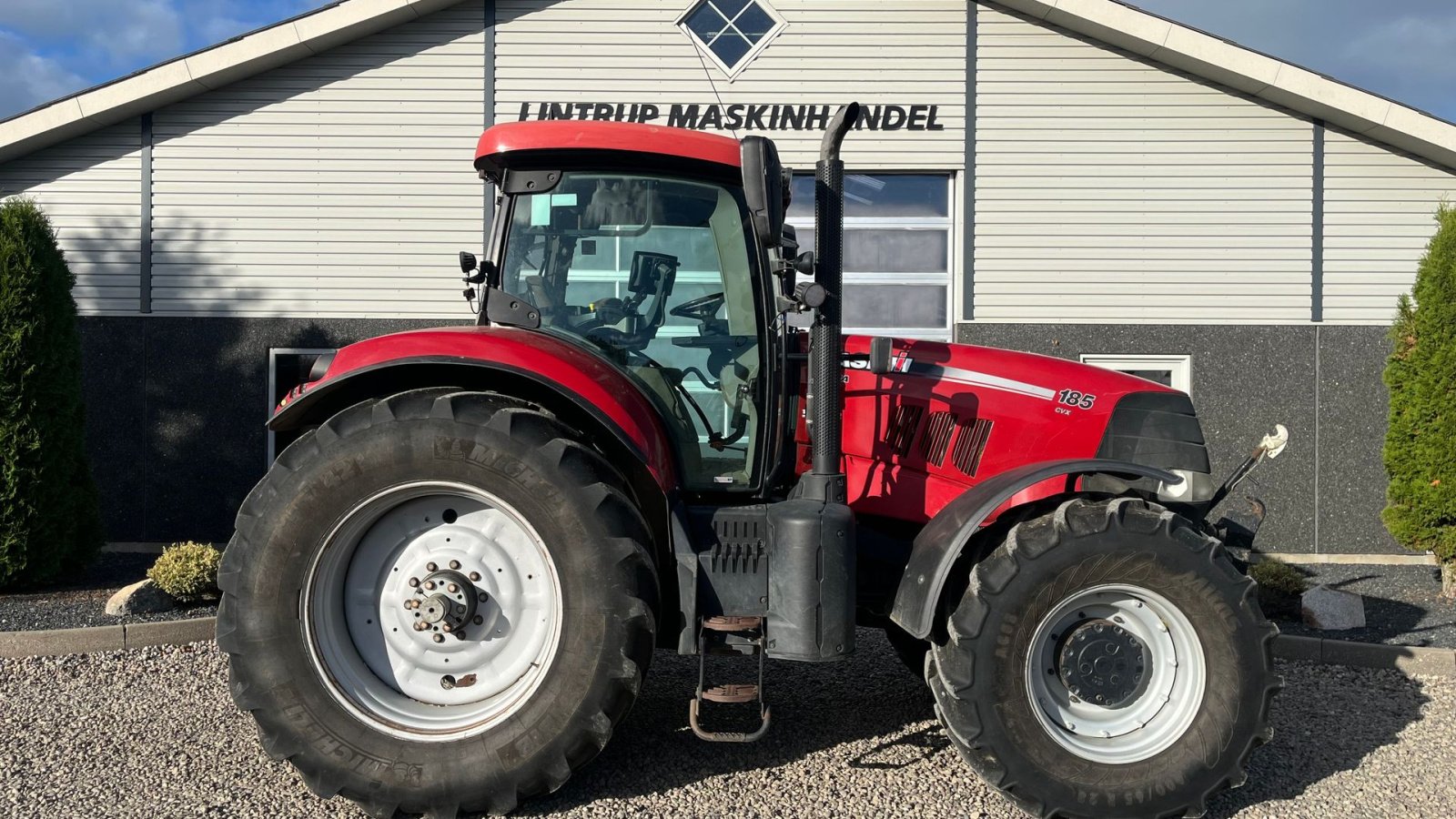 Traktor Türe ait Case IH PUMA 185 CVX Med frontlift RED Model, Gebrauchtmaschine içinde Lintrup (resim 11)