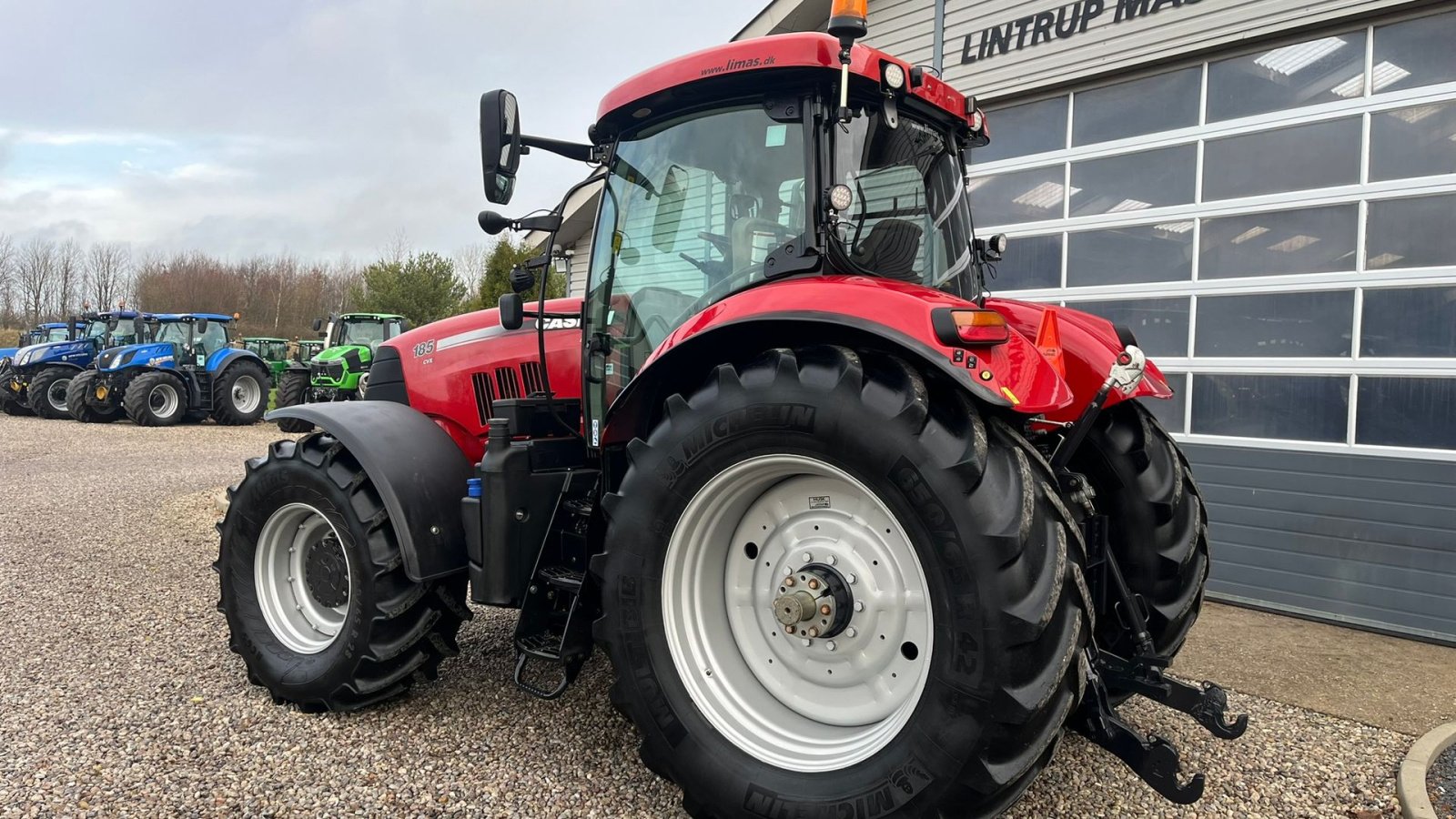 Traktor typu Case IH PUMA 185 CVX Med frontlift RED Model, Gebrauchtmaschine w Lintrup (Zdjęcie 3)