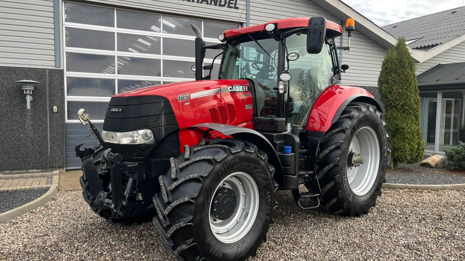 Traktor typu Case IH PUMA 185 CVX Med frontlift RED Model, Gebrauchtmaschine w Lintrup (Zdjęcie 2)