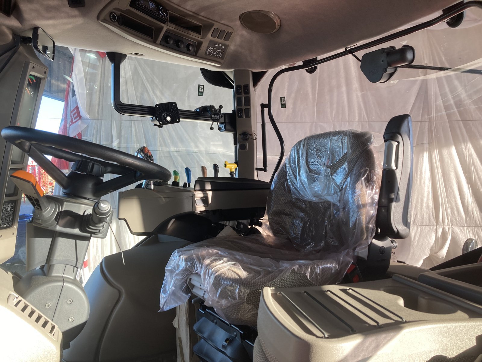 Traktor Türe ait Case IH PUMA 200, Gebrauchtmaschine içinde CINTHEAUX (resim 3)