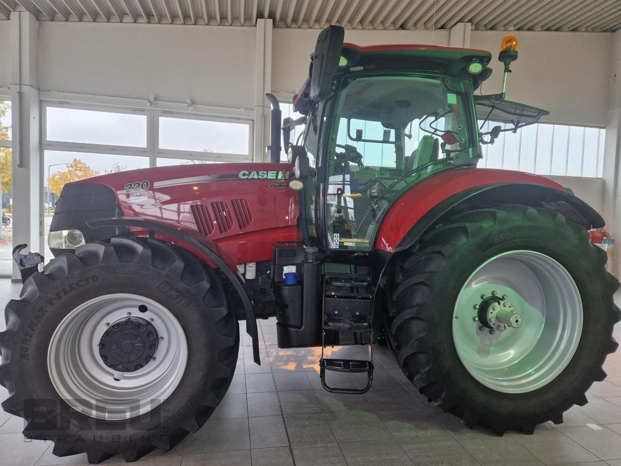 Traktor типа Case IH Puma 220 CVX Profi, Gebrauchtmaschine в Straubing (Фотография 3)
