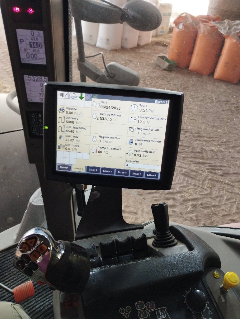 Traktor типа Case IH Puma 230 cvx, Gebrauchtmaschine в Calmont (Фотография 9)