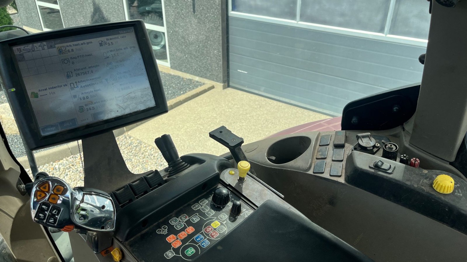 Traktor of the type Case IH Puma 230 Med frontlift og frontlæsser, Gebrauchtmaschine in Lintrup (Picture 8)