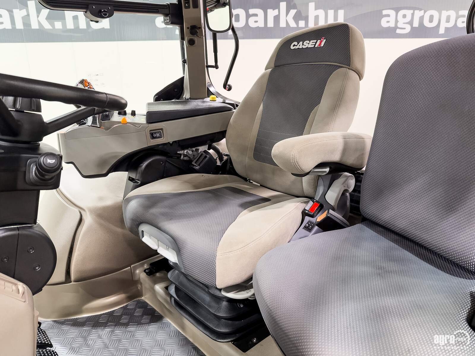 Traktor des Typs Case IH PUMA 240 CVX, Gebrauchtmaschine in Csengele (Bild 11)