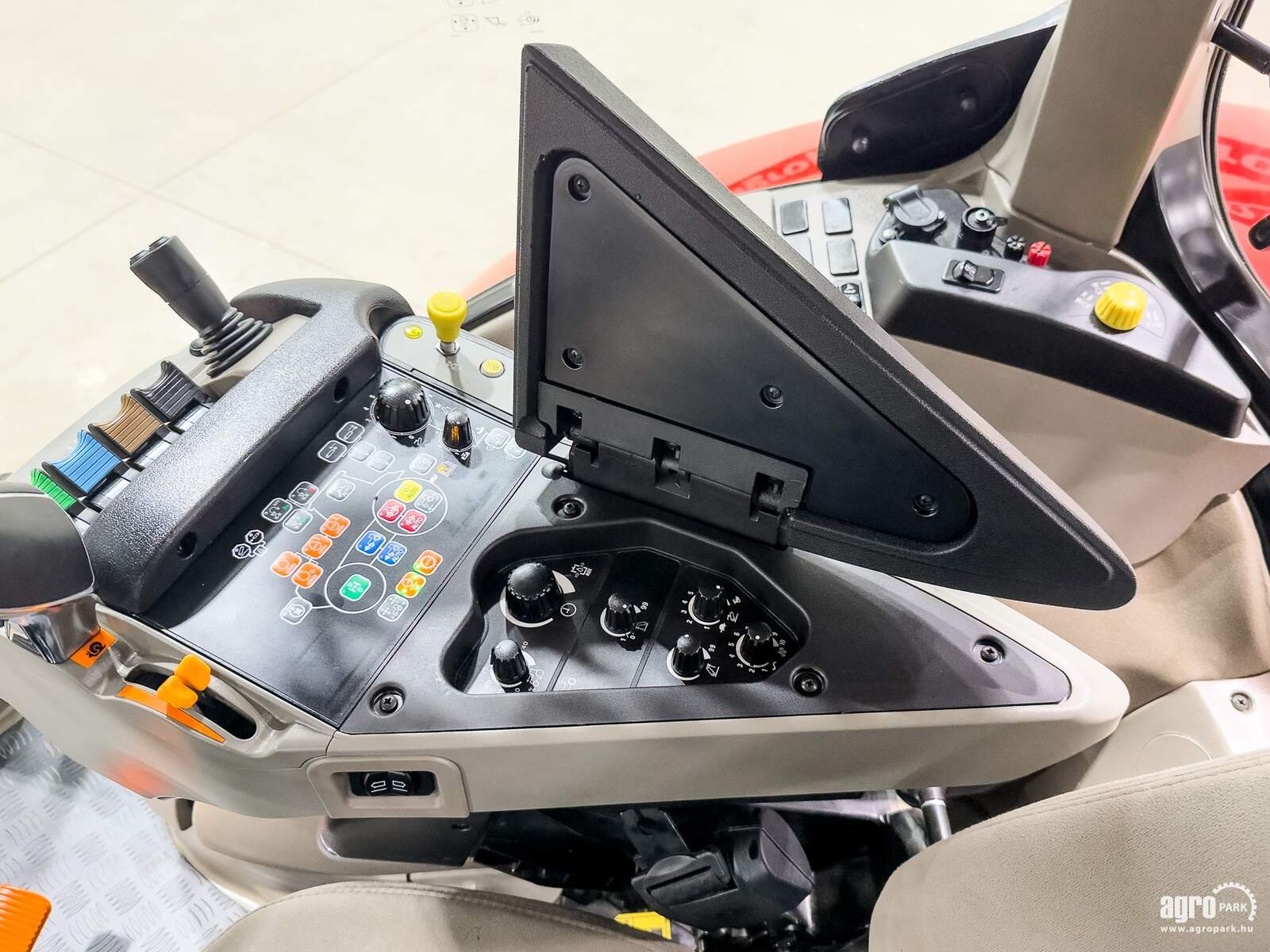 Traktor des Typs Case IH PUMA 240 CVX, Gebrauchtmaschine in Csengele (Bild 17)