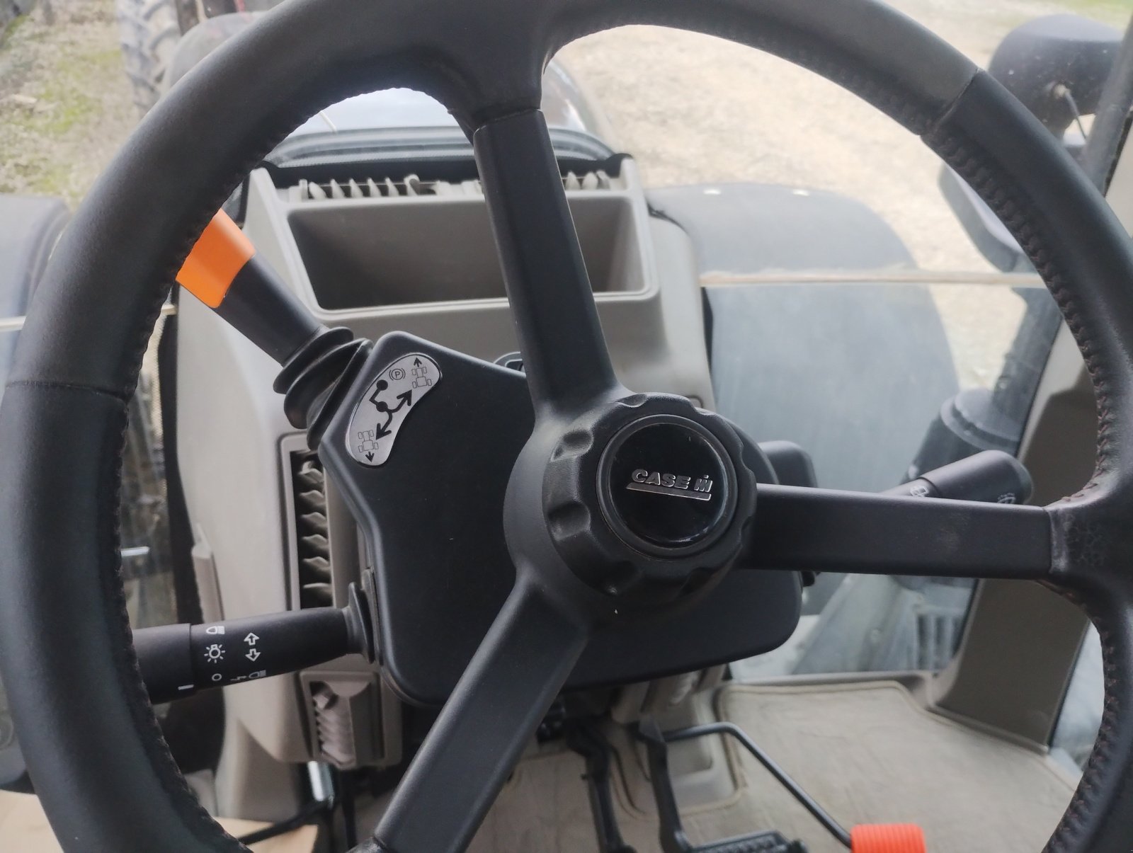 Traktor of the type Case IH PUMA 240 CVX, Gebrauchtmaschine in PUSEY (Picture 11)