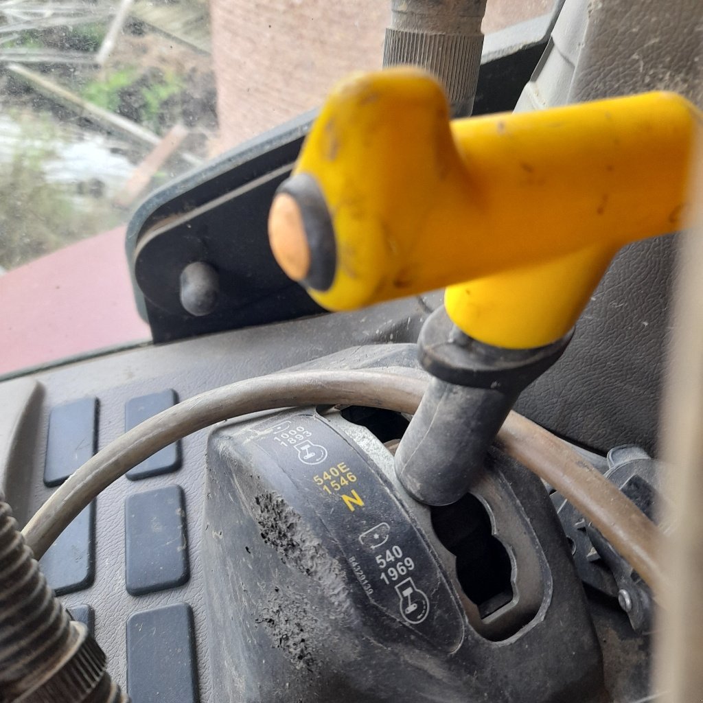 Traktor типа Case IH PUMA CVX 145, Gebrauchtmaschine в Neufchâtel-en-Bray (Фотография 4)