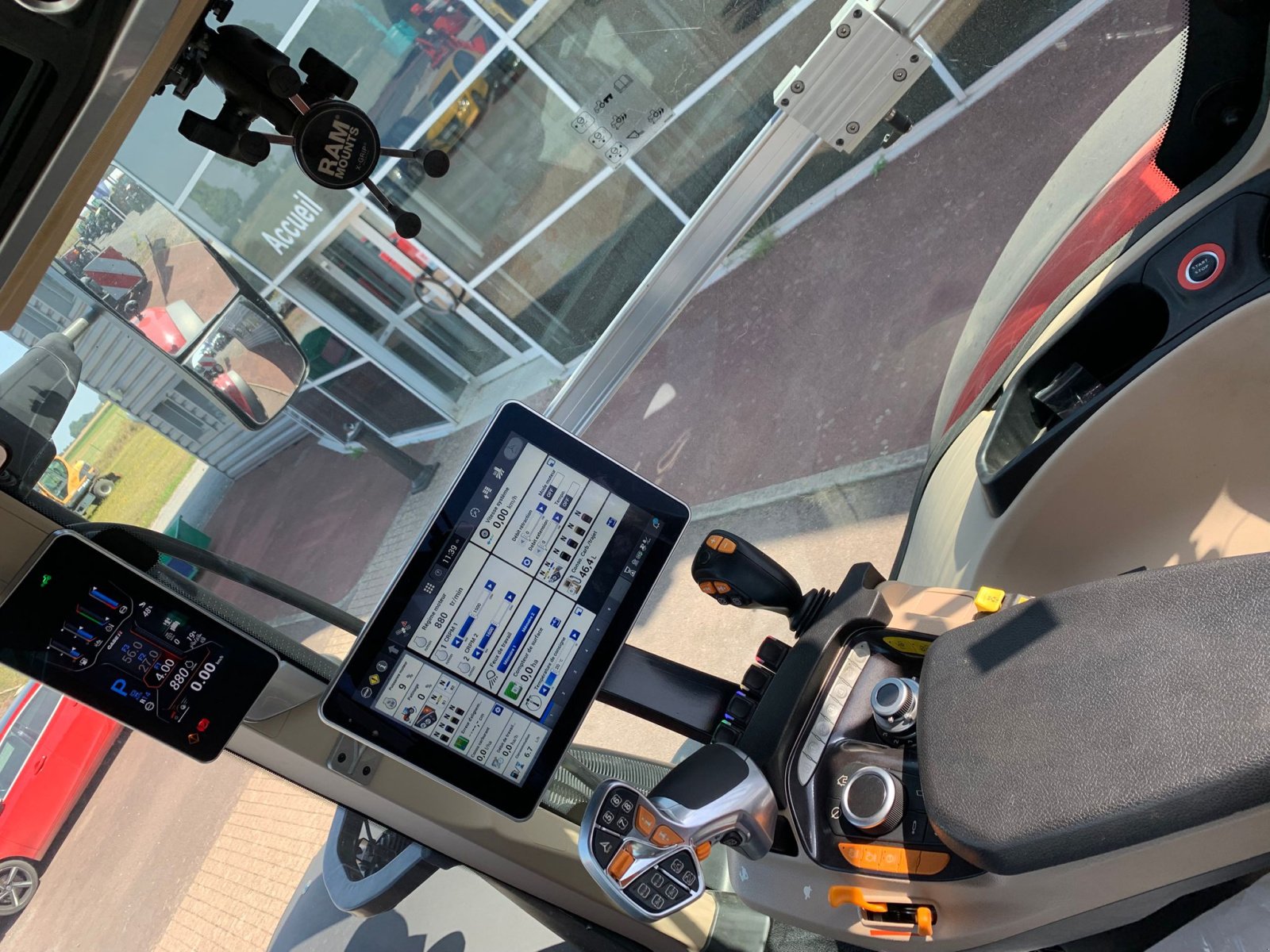 Traktor of the type Case IH PUMA CVX 260, Gebrauchtmaschine in CINTHEAUX (Picture 10)