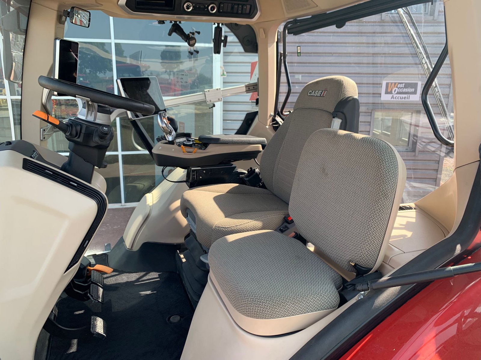 Traktor of the type Case IH PUMA CVX 260, Gebrauchtmaschine in CINTHEAUX (Picture 9)