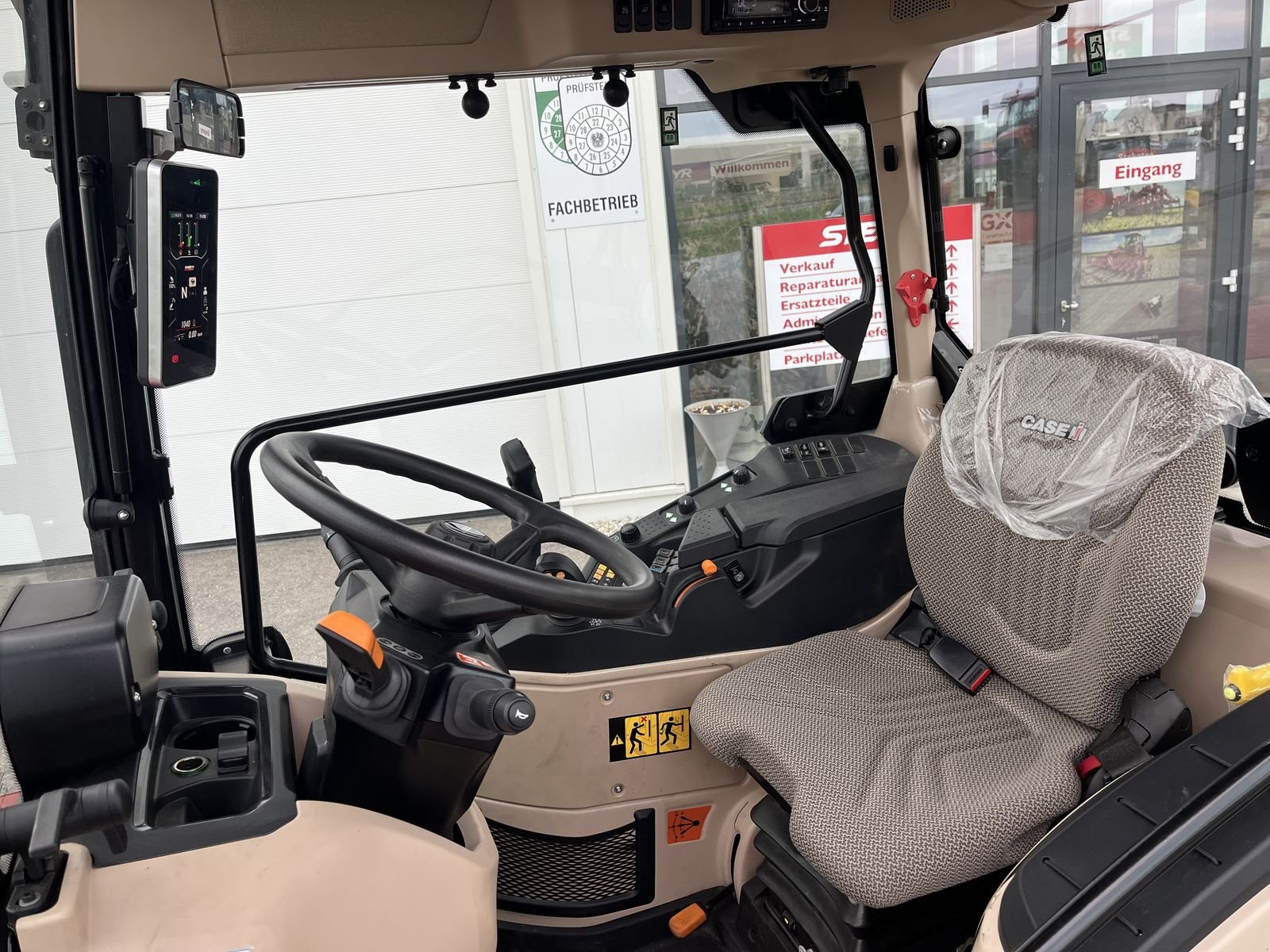 Traktor Türe ait Case IH Quantum 100 F, Neumaschine içinde Harmannsdorf (resim 24)