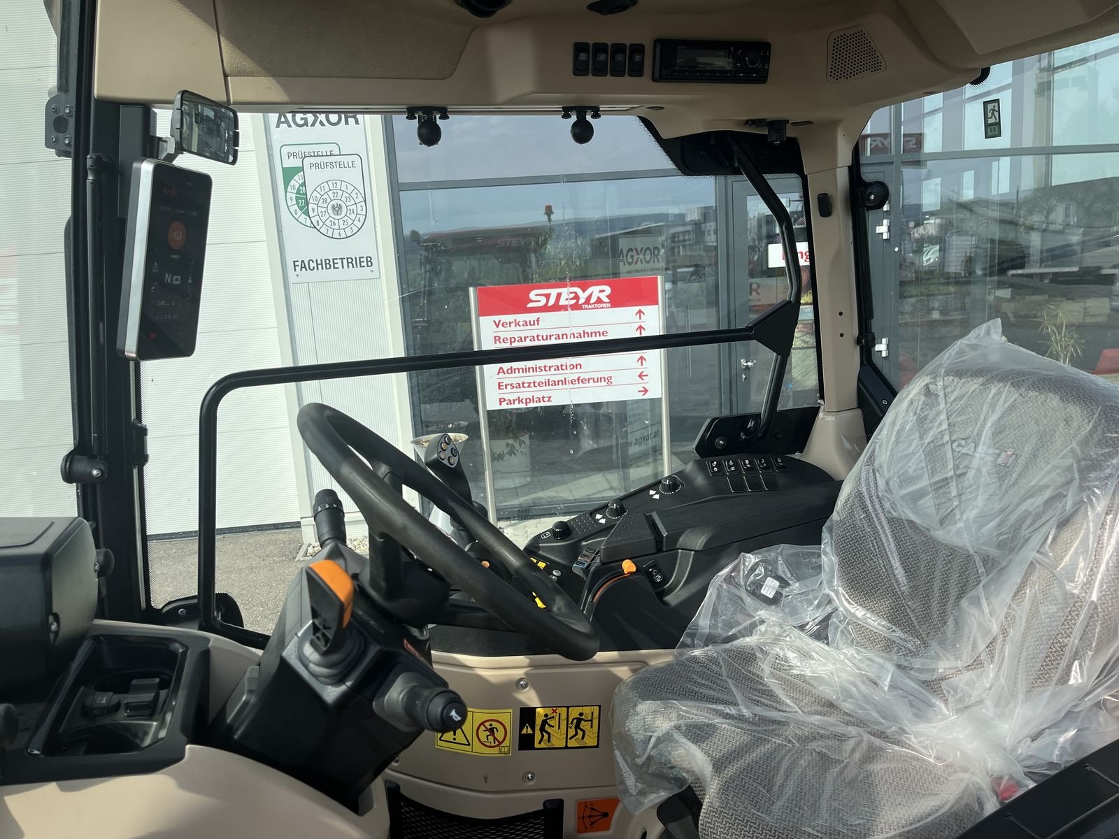 Traktor typu Case IH Quantum 110F, Neumaschine w Harmannsdorf (Zdjęcie 25)