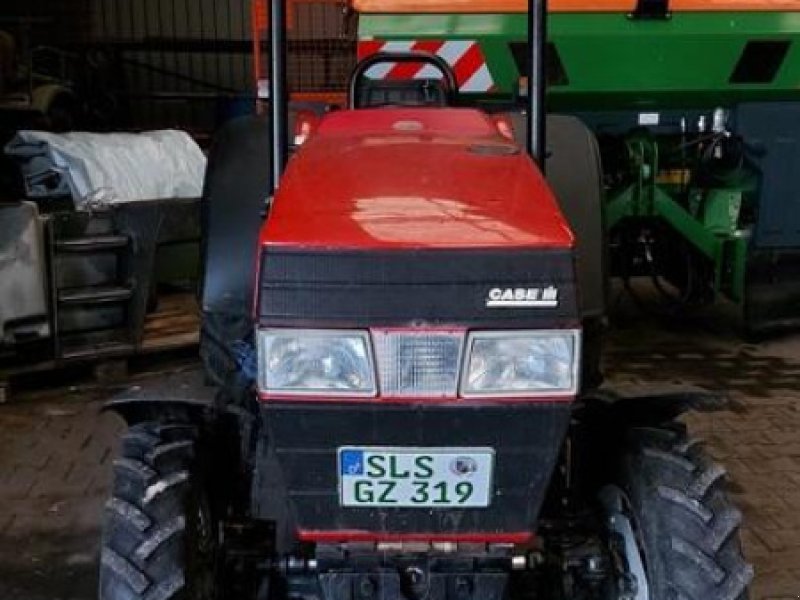 Traktor des Typs Case IH Schlepper 2130, Gebrauchtmaschine in Lebach (Bild 1)