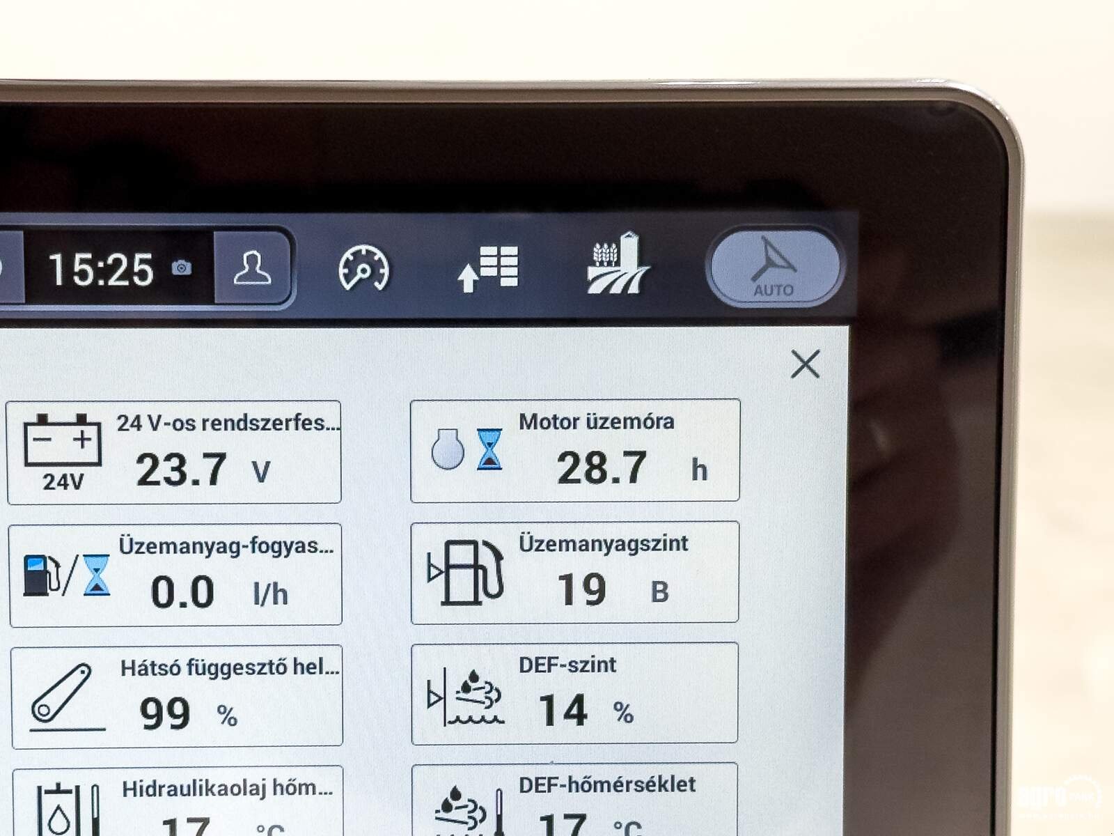 Traktor типа Case IH Steiger 500 16/2 Powershift 40 km/h, cab suspension, AFS Vector Pro Base with RTK activation, 900/60R42 tires, Gebrauchtmaschine в Csengele (Фотография 10)