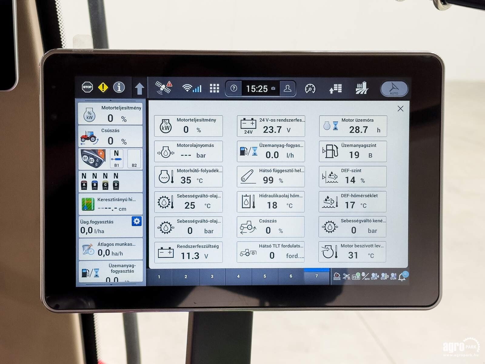 Traktor типа Case IH Steiger 500 16/2 Powershift 40 km/h, cab suspension, AFS Vector Pro Base with RTK activation, 900/60R42 tires, Gebrauchtmaschine в Csengele (Фотография 18)