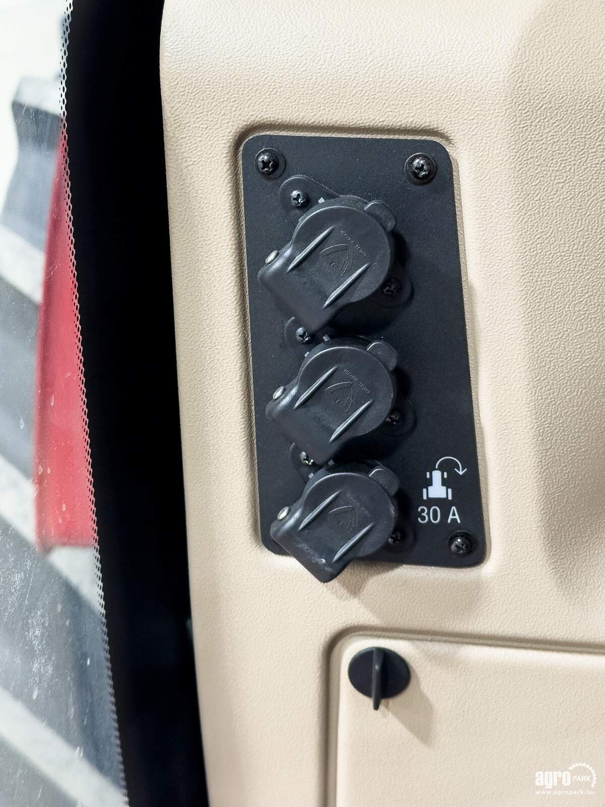 Traktor типа Case IH Steiger 500 16/2 Powershift 40 km/h, cab suspension, AFS Vector Pro Base with RTK activation, 900/60R42 tires, Gebrauchtmaschine в Csengele (Фотография 29)