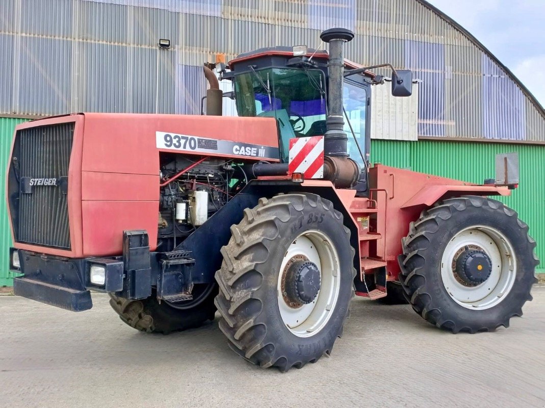 Traktor типа Case IH Steiger 9370 - MOTOR & GETRIEBE NEU, Gebrauchtmaschine в Liebenwalde (Фотография 2)