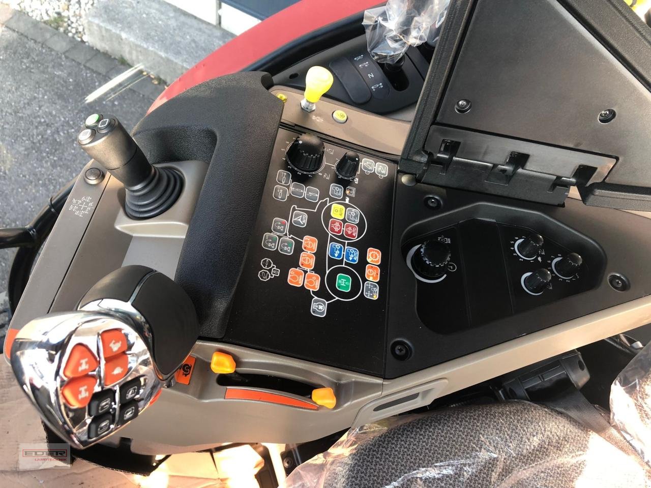 Traktor of the type Case IH Vestrum 110 CVX, Neumaschine in Tuntenhausen (Picture 9)