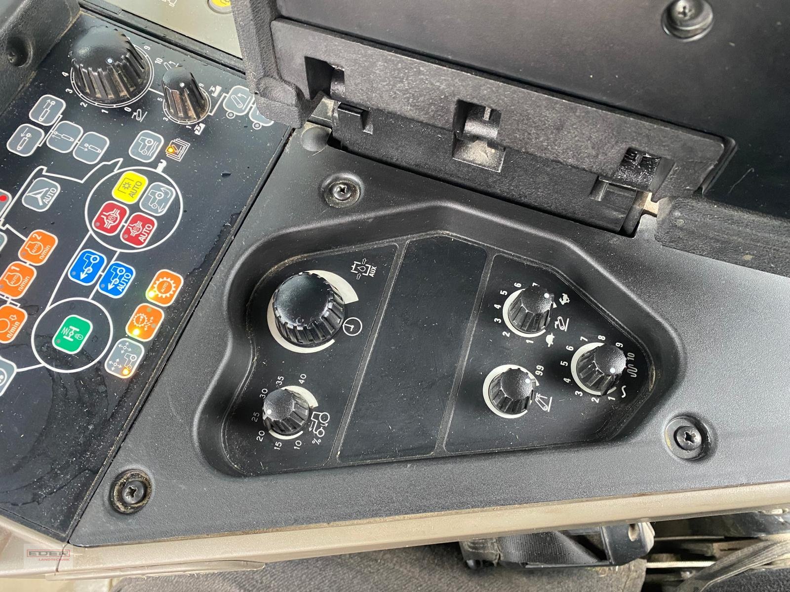 Traktor типа Case IH Vestrum 130 CVX Vollausstattung, Gebrauchtmaschine в Tuntenhausen (Фотография 23)