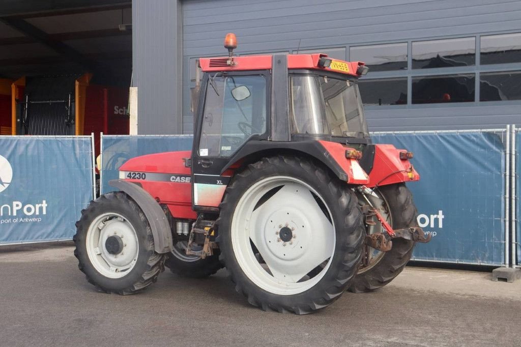 Traktor des Typs Case 4230, Gebrauchtmaschine in Antwerpen (Bild 3)
