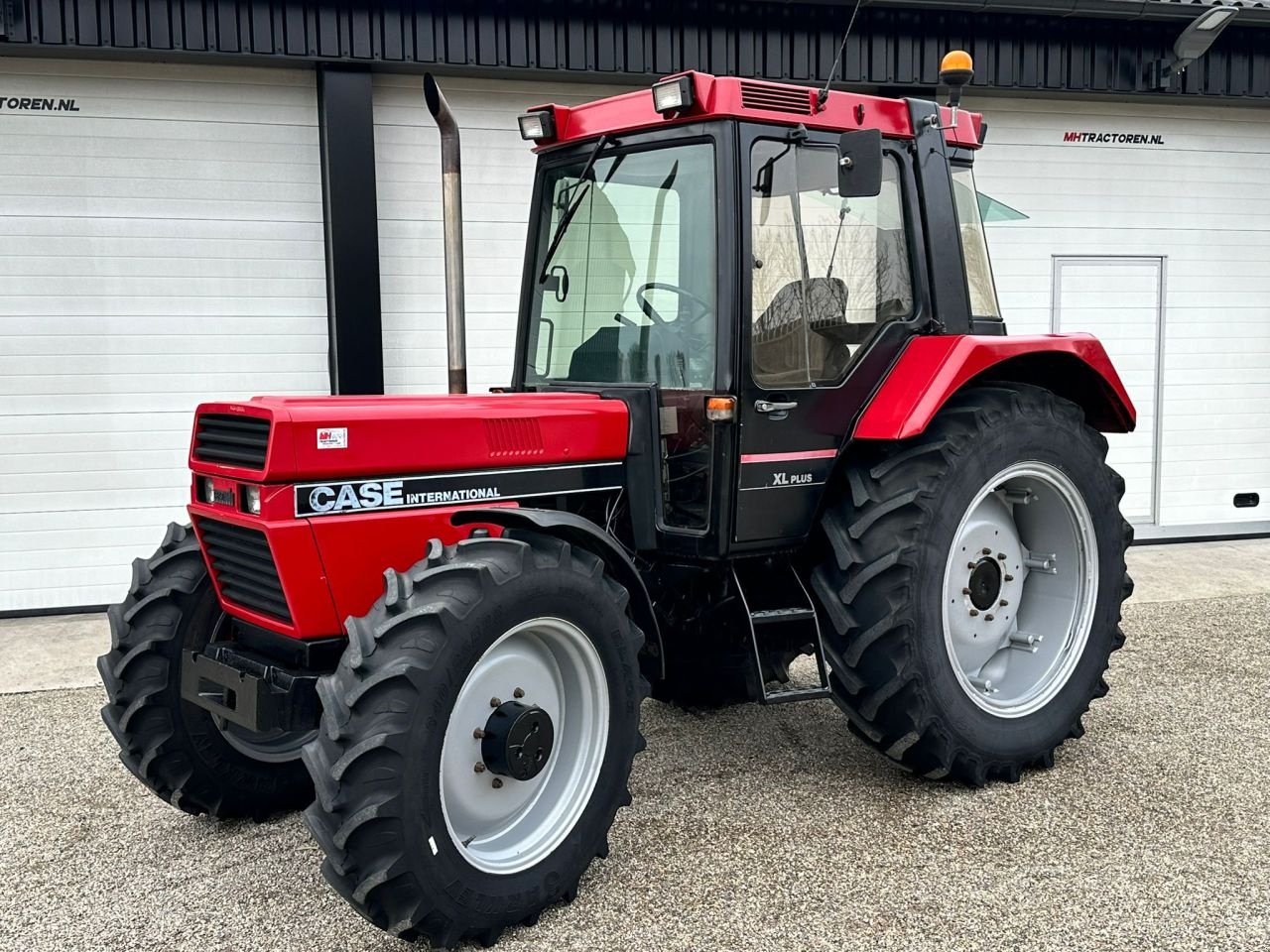 Traktor del tipo Case 845 XL, Gebrauchtmaschine In Linde (dr) (Immagine 2)