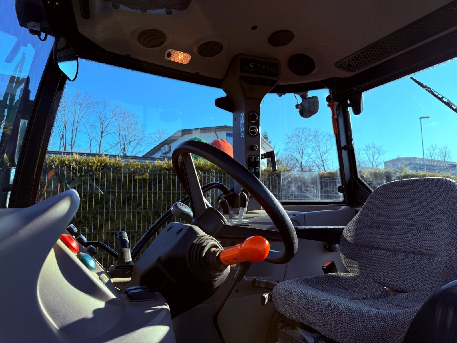 Traktor van het type Case FARMALL 115 A - 1. HAND - FRONTLADER, Gebrauchtmaschine in Falkenstein (Foto 7)