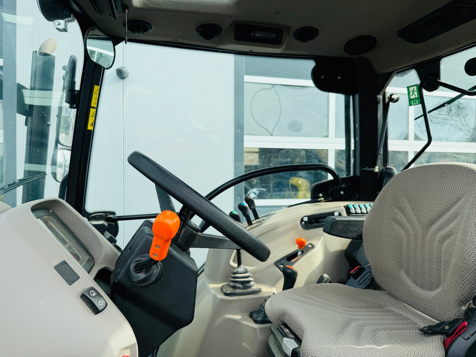 Traktor a típus Case FARMALL 75 A - FRONTLADER - KLIMA, Gebrauchtmaschine ekkor: Falkenstein (Kép 7)