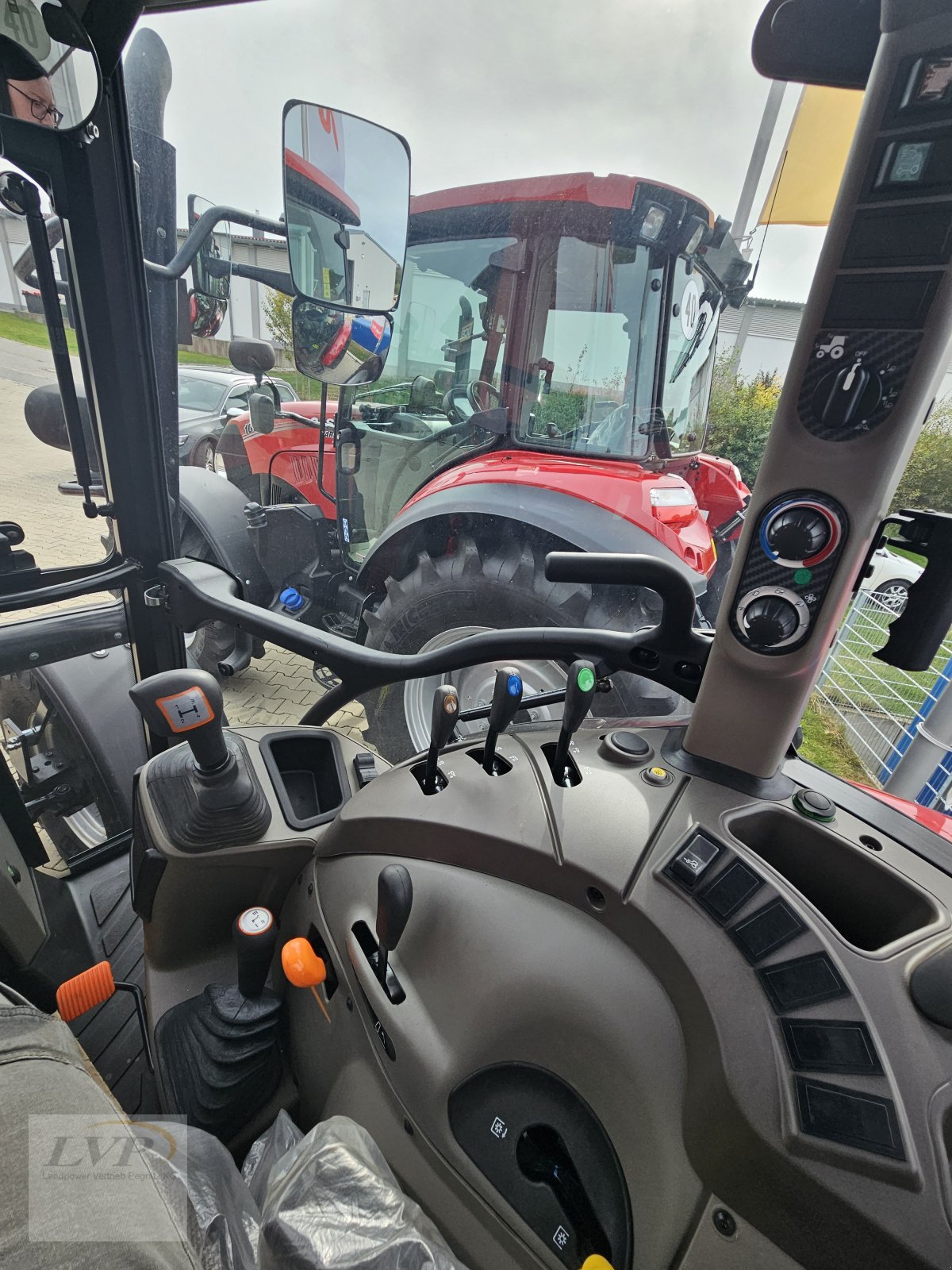 Traktor des Typs Case Farmall 75C, Neumaschine in Hohenau (Bild 14)