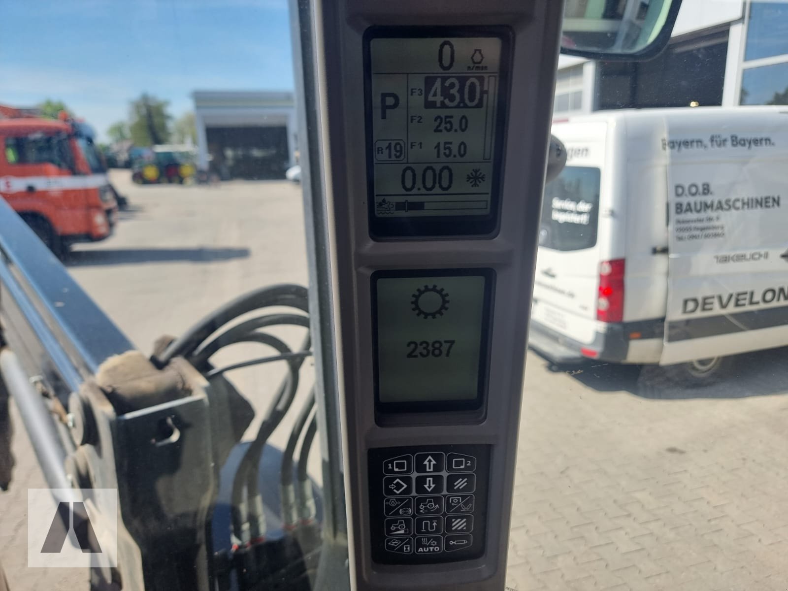 Traktor of the type Case Maxxum 110 CVX, Gebrauchtmaschine in Regensburg (Picture 23)