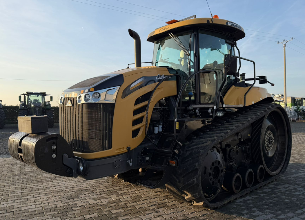 Traktor του τύπου Challenger MT 775 E, Gebrauchtmaschine σε Orţişoara (Φωτογραφία 1)