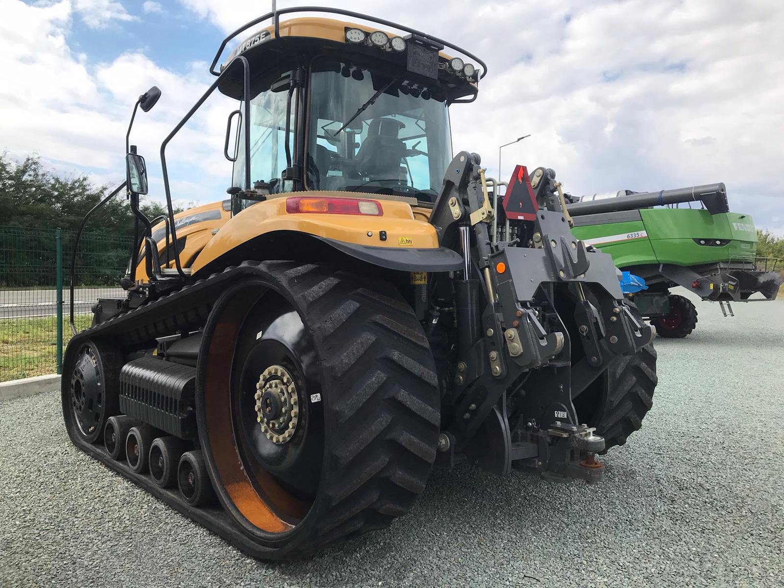 Traktor типа CHALLENGER MT 875 E, Gebrauchtmaschine в Orţişoara (Фотография 5)
