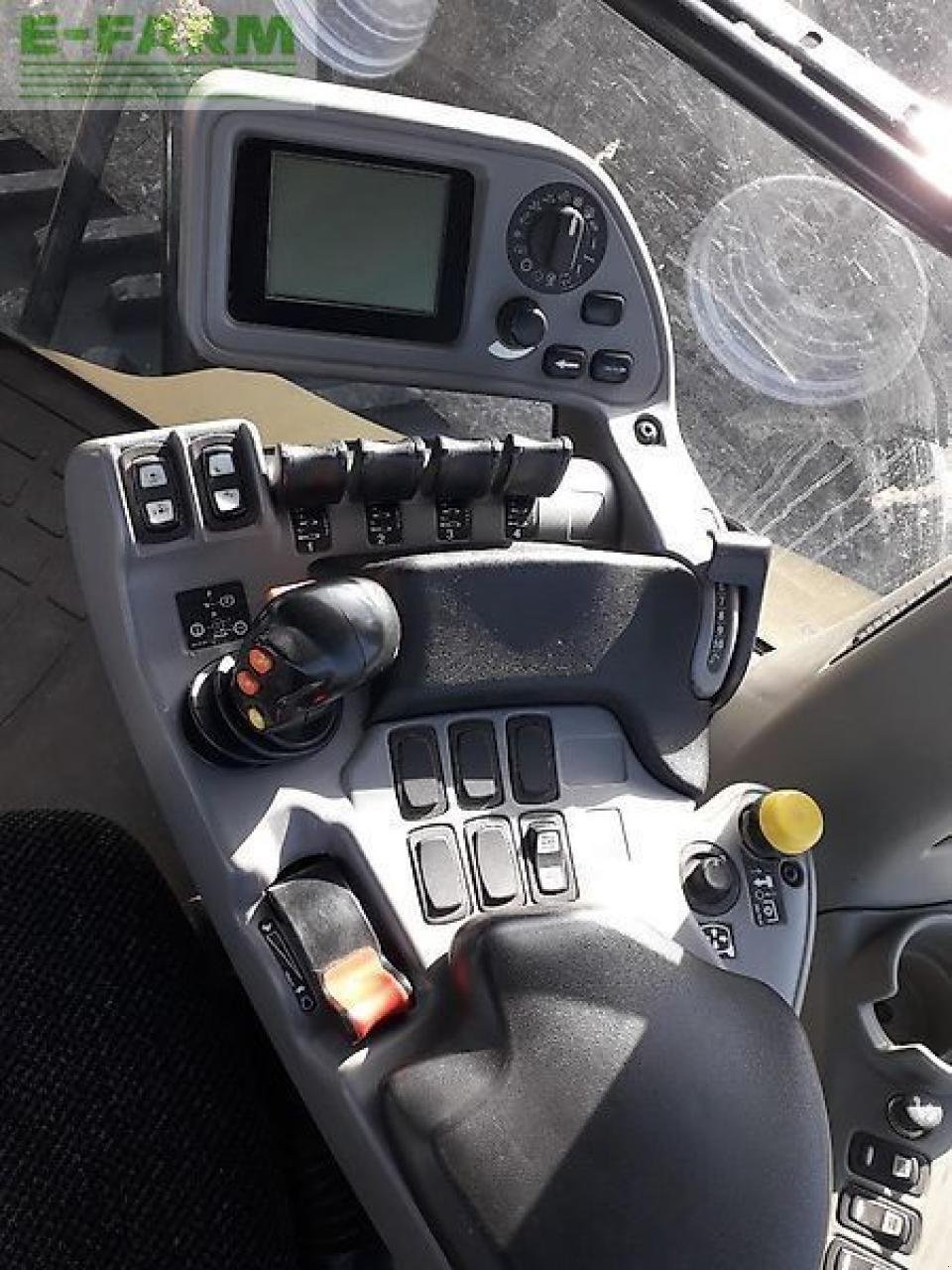 Traktor typu Challenger mt755a, Gebrauchtmaschine w SOFIA (Zdjęcie 13)