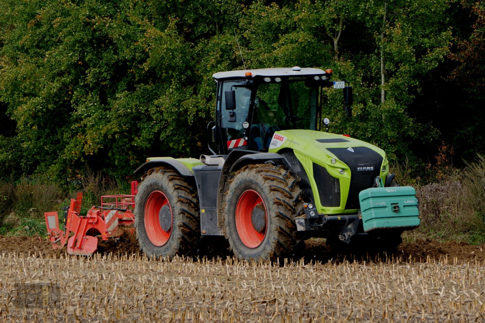 Traktor des Typs CLAAS 4200 Trac VC RTK, Gebrauchtmaschine in Eichendorf (Bild 3)