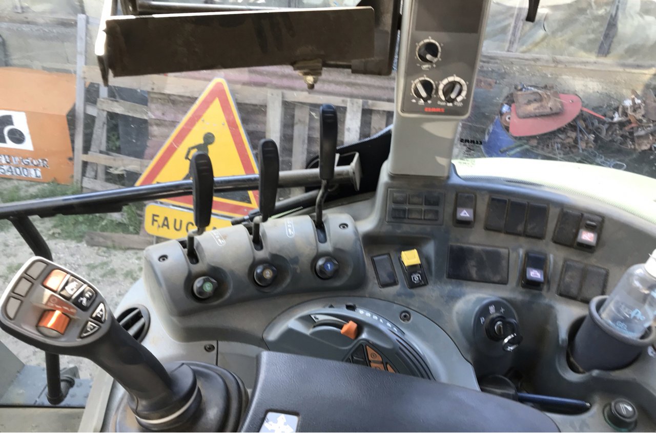 Traktor tip CLAAS 460 Arion, Gebrauchtmaschine in MORLHON LE HAUT (Poză 10)