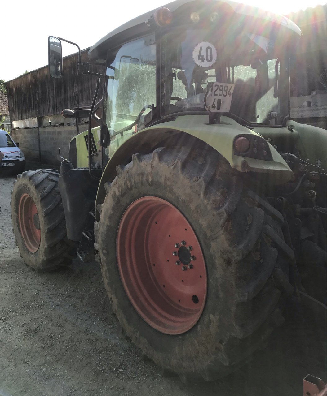 Traktor tip CLAAS 460 Arion, Gebrauchtmaschine in MORLHON LE HAUT (Poză 2)