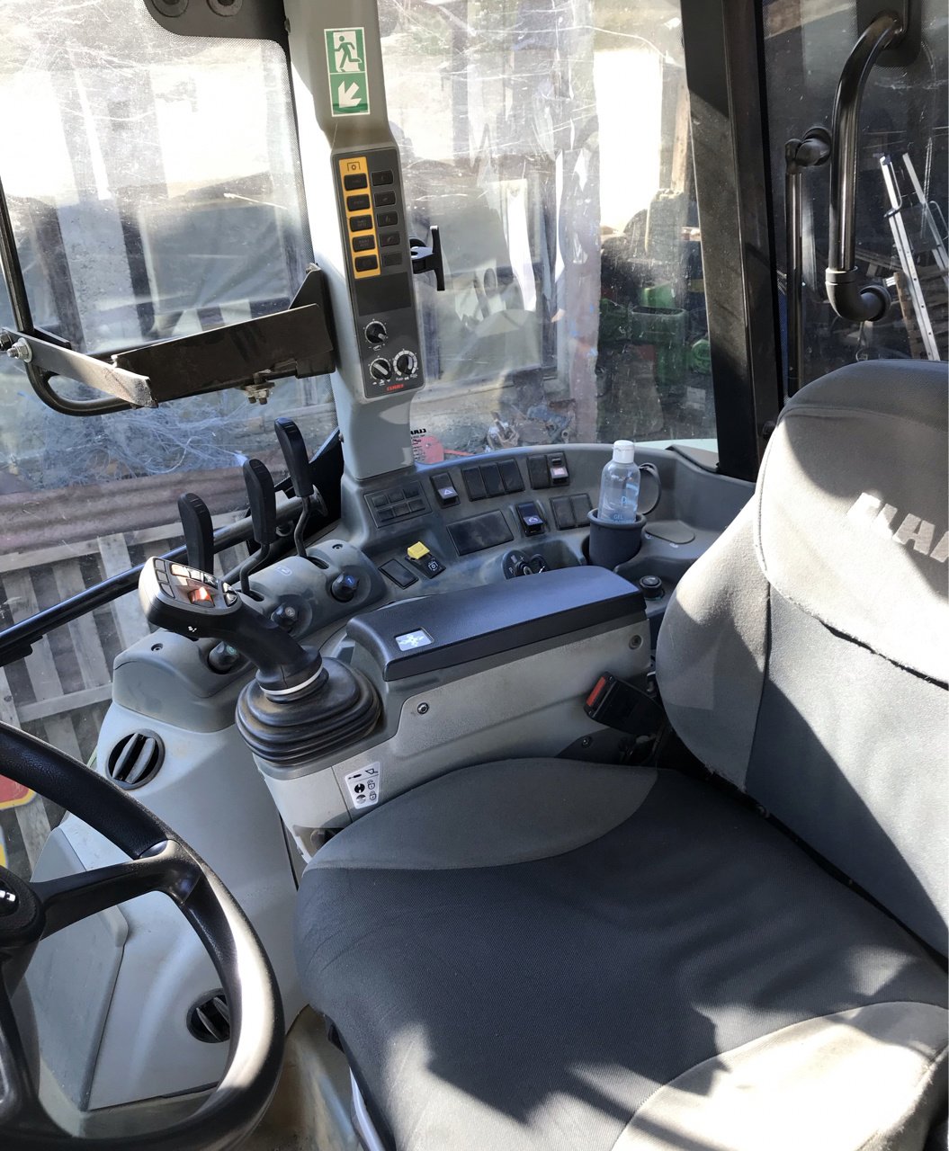 Traktor tip CLAAS 460 Arion, Gebrauchtmaschine in MORLHON LE HAUT (Poză 9)