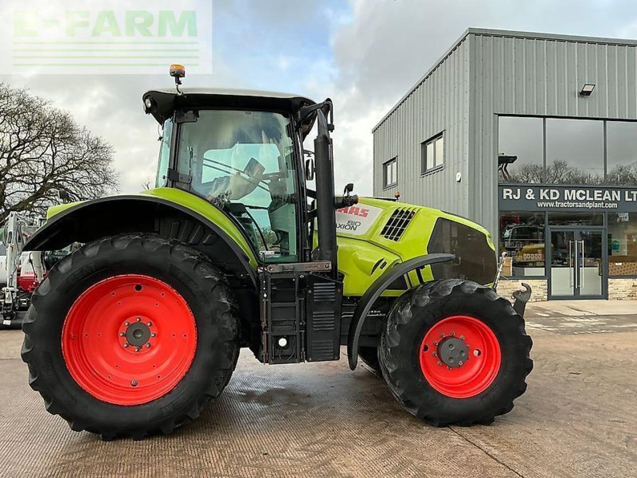 Traktor Türe ait CLAAS 810 axion tractor (st25759), Gebrauchtmaschine içinde SHAFTESBURY (resim 4)