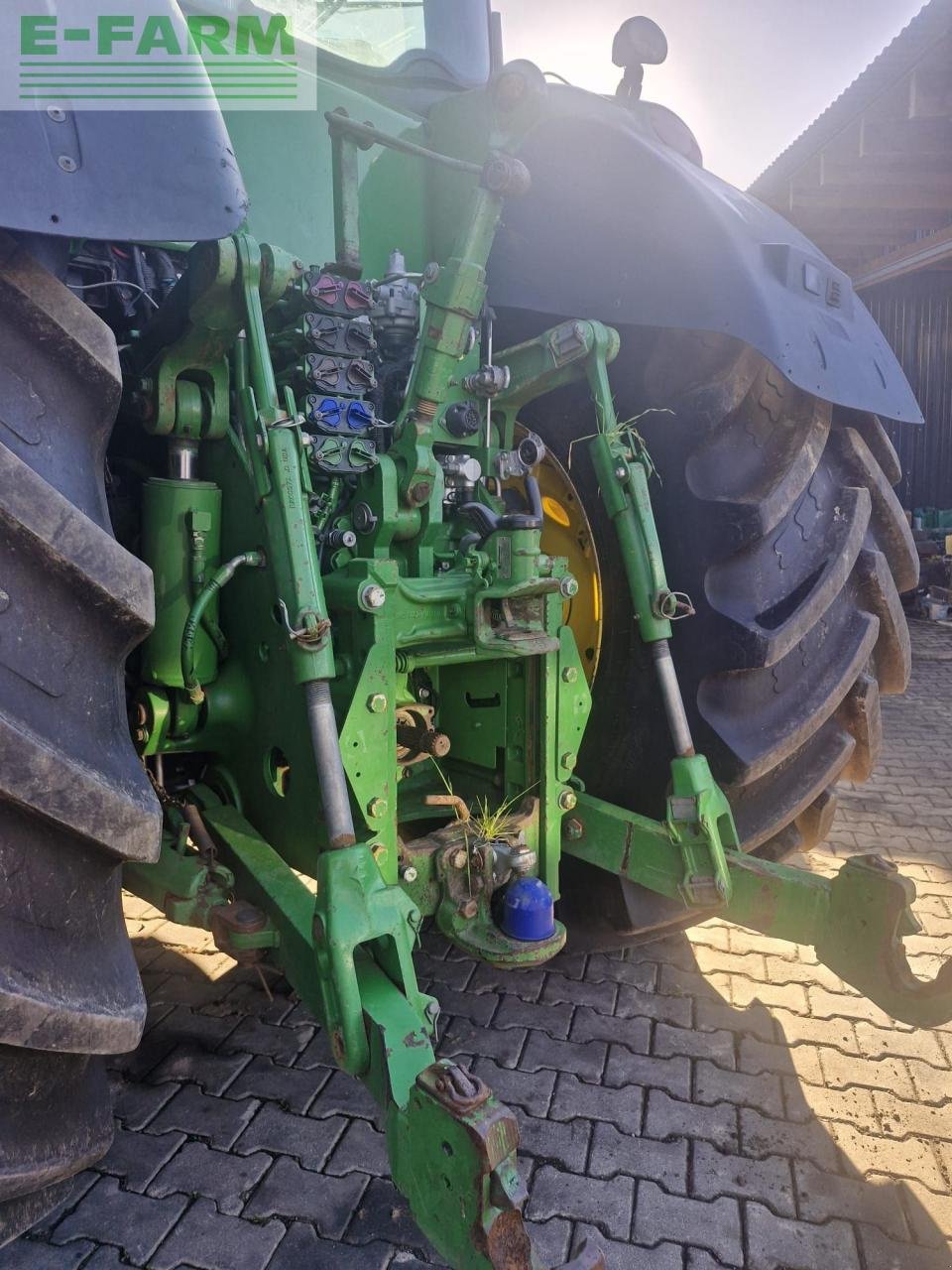 Traktor типа CLAAS 8320 R, Gebrauchtmaschine в Hamburg (Фотография 5)