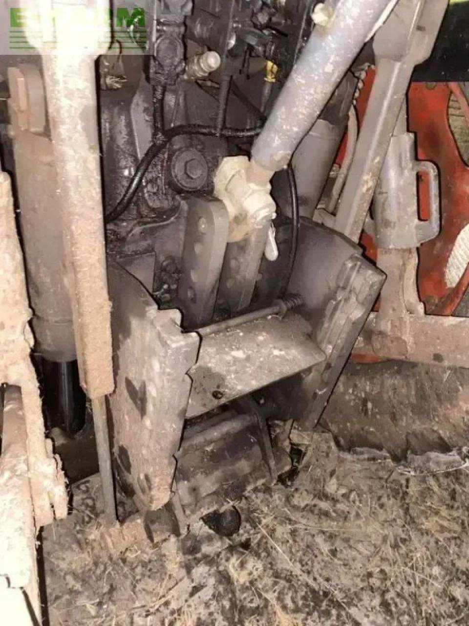 Traktor типа CLAAS ares 557 atz ATZ, Gebrauchtmaschine в SAINTE-GENEVIÈVE-SUR-ARGENCE (Фотография 4)