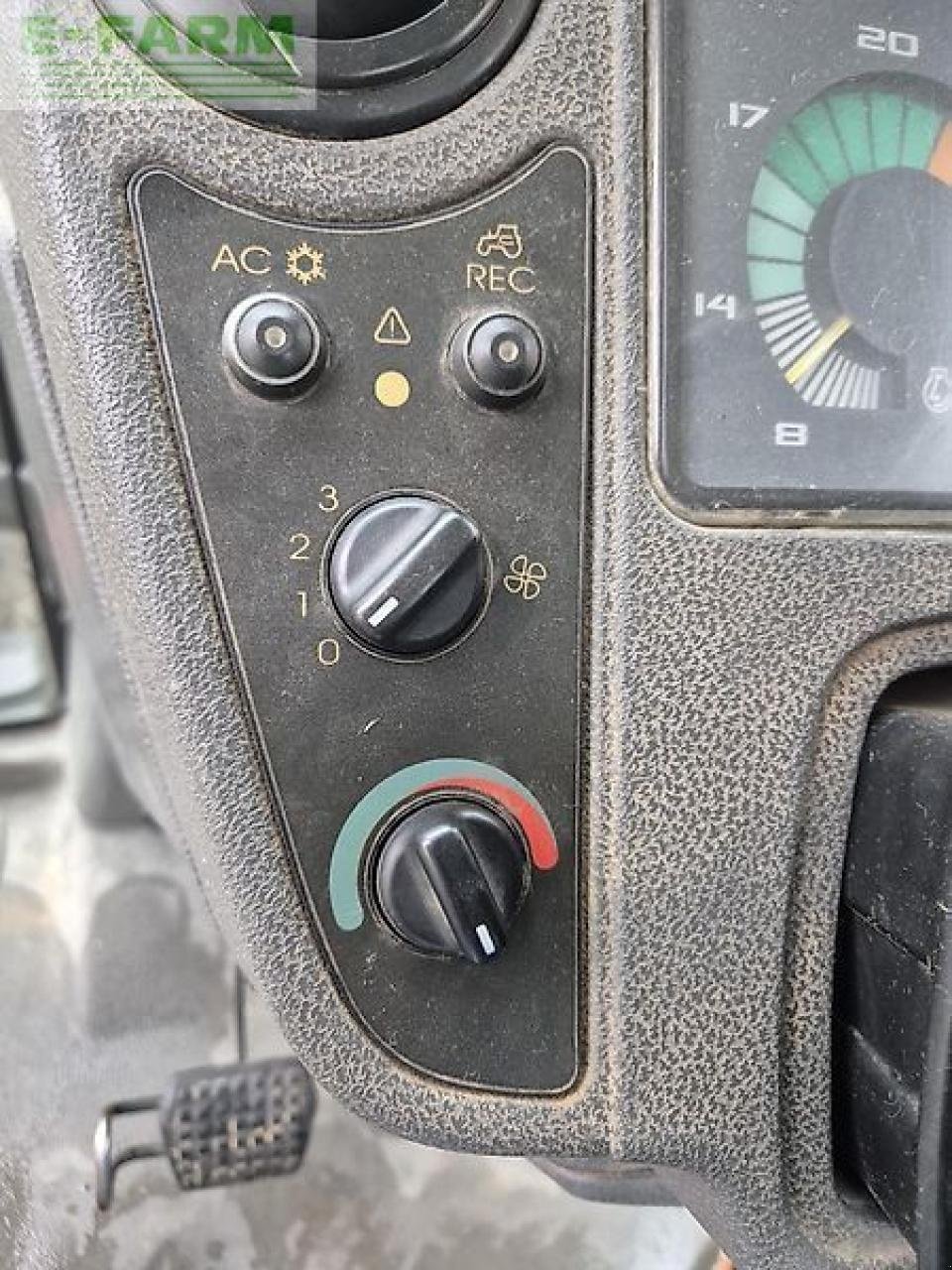 Traktor typu CLAAS ares 557 atz mit vorderachsfederung + fkh, nur 3750bh ATZ, Gebrauchtmaschine v WALDKAPPEL-BISCHHAUSEN (Obrázek 23)