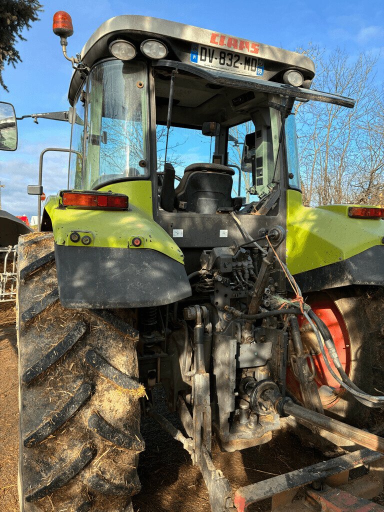Traktor du type CLAAS ARES 557 ATZ, Gebrauchtmaschine en Feurs (Photo 4)