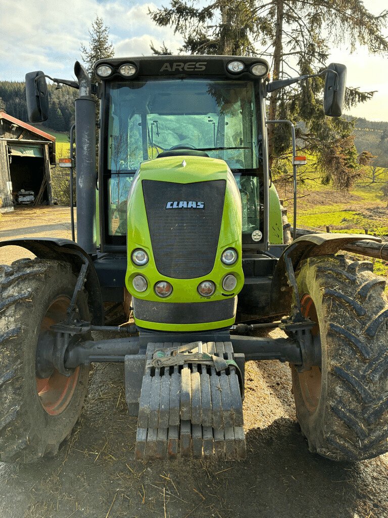 Traktor du type CLAAS ARES 557 ATZ, Gebrauchtmaschine en Feurs (Photo 5)