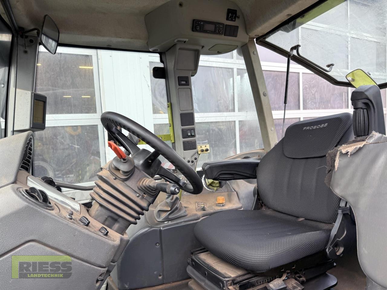 Traktor del tipo CLAAS ARES 557 ATZ, Gebrauchtmaschine en Homberg/Ohm - Maulbach (Imagen 4)